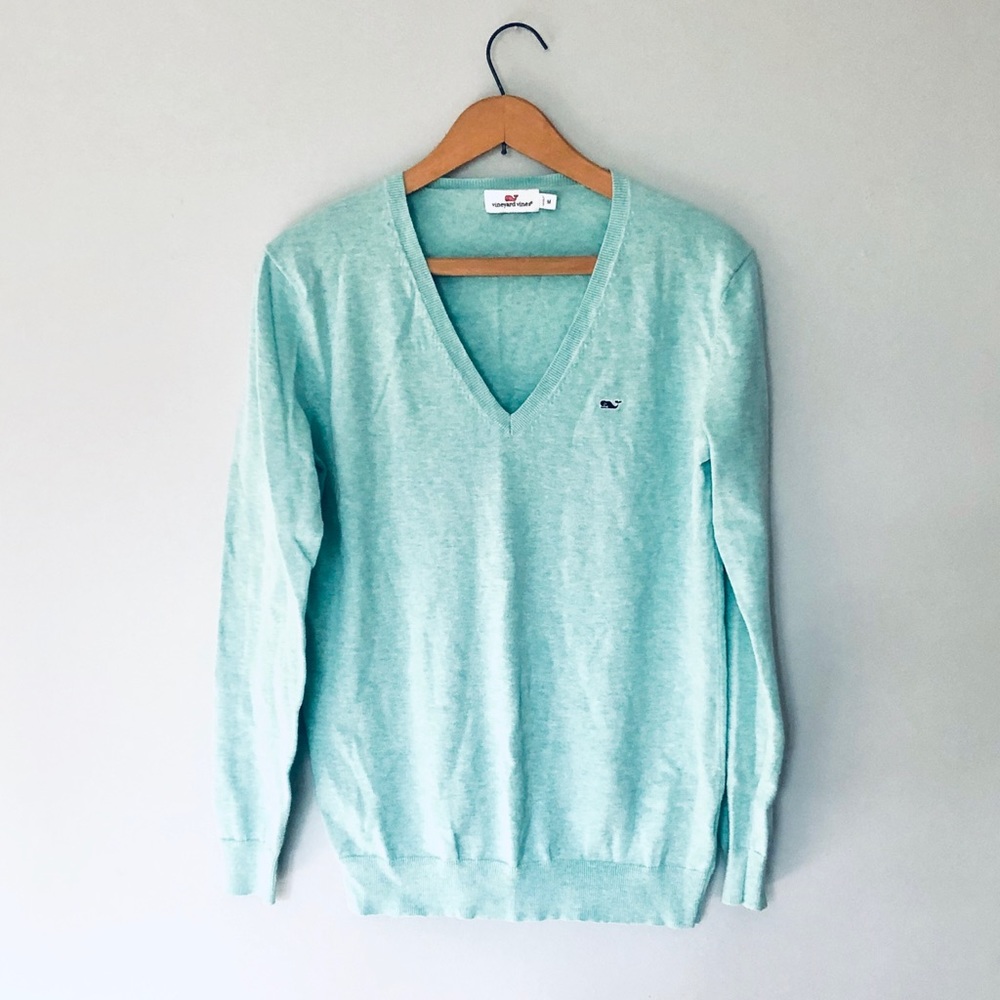 Vineyard Vines• Vneck Sweater